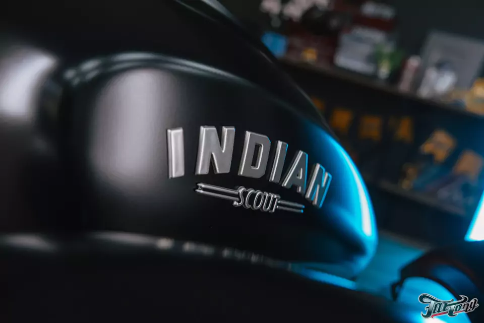 Окрасили детали мотоцикла Indian Scout в черный матовый цвет
